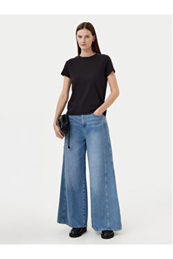 Calvin Klein Women's T-Shirt K20K208399 Black