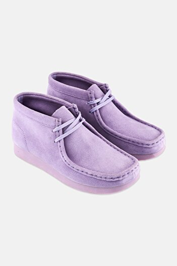 CLARKS Kids Girl Wide Wallabeebooto Lace Up Casual Shoes, Lilac