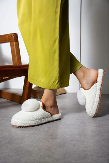 Behtah Kundura Women's Pompom Patterned Postpartum Non-Slip Lightweight Sole House Slippers Furry Slippers Dowry Bundle