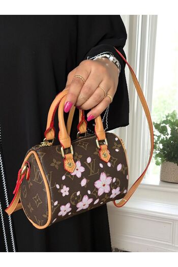 GGAN.STYLE Shoulder bag with accessories