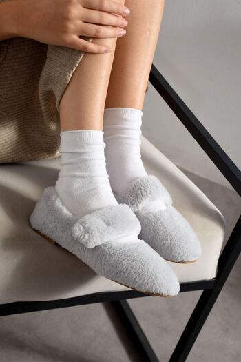 FUGA MODA Yumina Gray Striped Plush Home Slippers