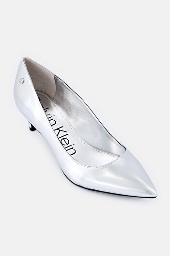 Calvin Klein Women Medium Deja2 Slip On Pumps, Silver