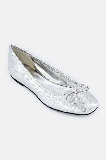 Calvin Klein Women Slip On Flats, Silver