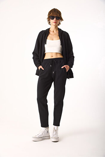 VENA Larissa Regular Fit Cotton Sweatpants-Black
