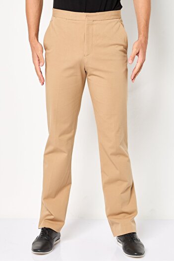 Lacoste Men Slim Fit Solid Chino Pants, Tan