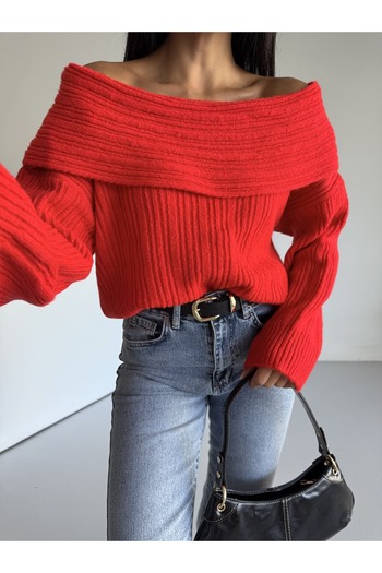 Bracha Madonna Collar Standard Size Comfortable Fit Ribbed Women's Knitwear Sweater