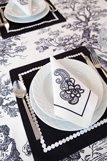 aymira home 14 Piece French Country Pattern Tablecloth Set Cocktail Napkin Placemat Set Dowry Case Gift