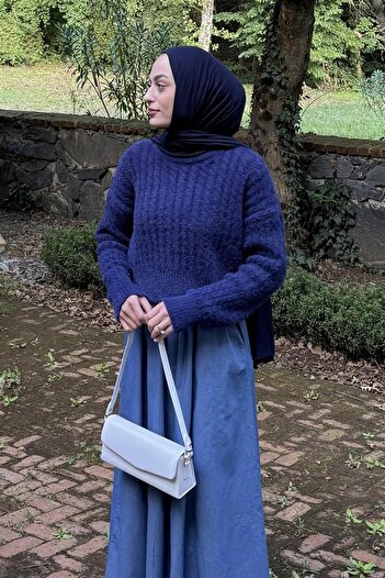lamelif Crop Knitwear Sweater Navy Blue