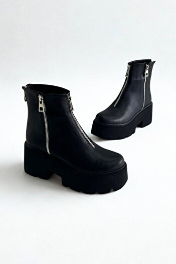 inizio Black Thick Sole Women's Boots P9018