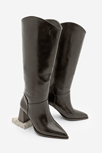 Marjin Women's Pointed Toe Thick Heeled Non-Zipper Heeled Boots Tines Brown