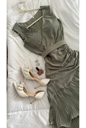 alweshah alahmar Tiffany Georgette Pellisé Dress