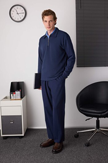 Trendyol Collection Marineblaues neues Oversize-/Weit geschnittenes Sweatshirt mit Reißverschluss und Hemdkragen ohne Fleece-Innenfutter TMNAW26SW00013