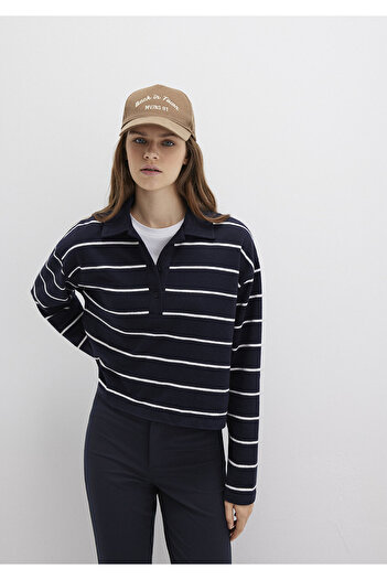 Mavi Gestreiftes marineblaues Polo-T-Shirt mit kastiger Passform 1612813-87988