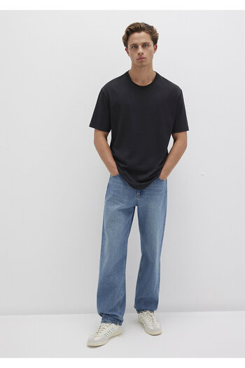 Mavi Μαύρο μπλουζάκι Basic Loose Fit / Loosely Comfortable Cut 066249-900