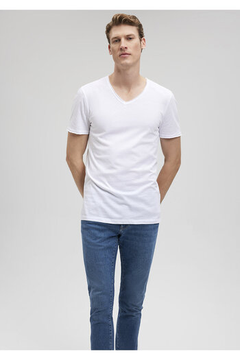 Mavi Weißes T-Shirt mit V-Ausschnitt und Nahtdetails. Taillierter Schnitt 062773 -20843