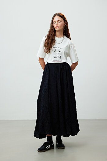 Manuka Crush Effect Premium Skirt Black