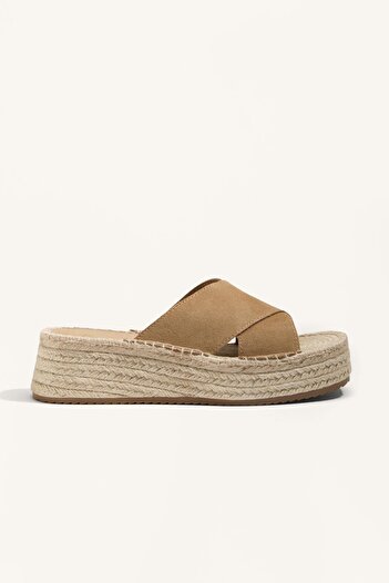 Oysho Split-leather wedge sandals