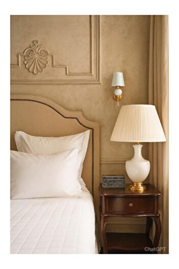 DEDE Single Perge Sconce Gold Painted with Cream Color Hat