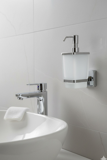 BanyomHome Stainless Steel Mounted Glass Dove Soap Dish