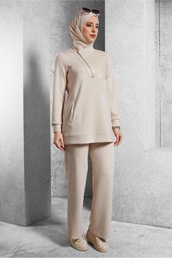 Alvina Sweatpants Suit with Trousers Model: 45286