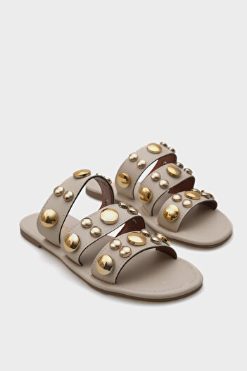 Capone Outfitters Kate Strappy Metal Accessory Flat Heeled Round Toe Women's Slippers