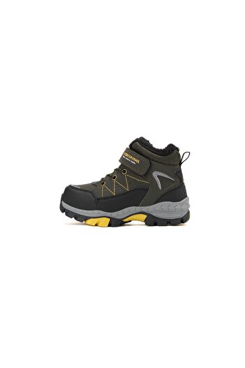 AX Boxing Furry Boots for Boys, Eco-Leather, Elastic Laces and Spikes, Non-Slip Sole, Ax Boxing