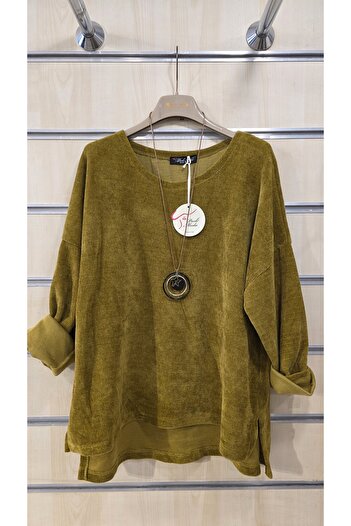 Park Moda Velvet Blouse with Necklace Plain Pattern