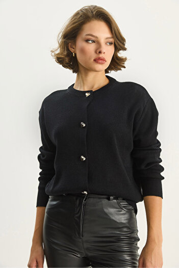 Bianco Lucci Women's Heart Buttoned Crew Neck Knitwear Cardigan 60283628