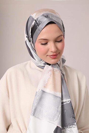 Levidor Gray Checkerboard Pattern Twill Shawl