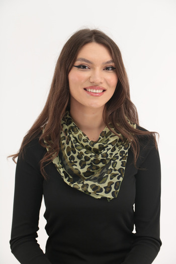 Trend Land Square silk scarf with animal print olive