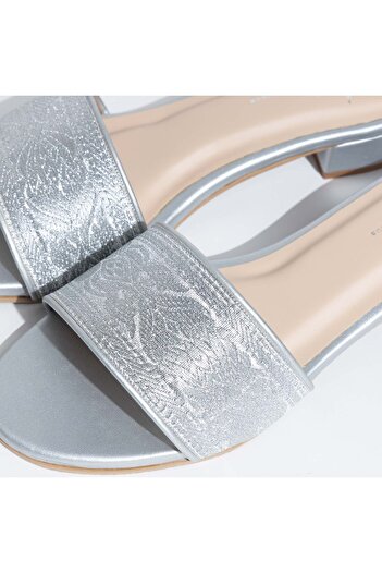 crystalicious Marigold Comfort & Trendy Style Handcrafted Heel Zari Ribbon