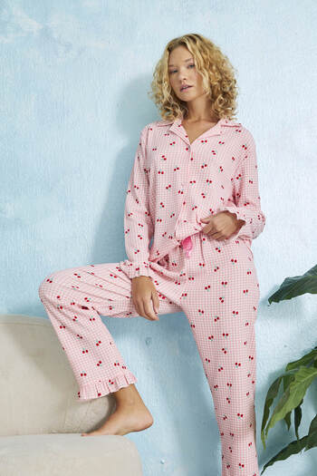 STELLAPİNK Pembe Beyaz Kareli Kiraz Desenli Fırfır Detaylı Bürümcük Uzun Kollu Pijama Takımı
