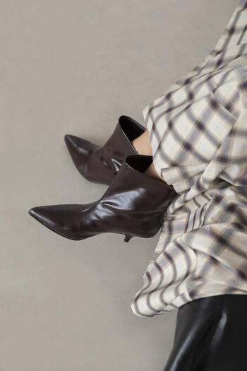 STRASWANS Bella Women's Pino Heel Wrinkled Leather Boots Brown