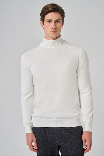 Morven Men's Ecru Basic Turtleneck Dynamic Fit Relaxed Fit Knitwear