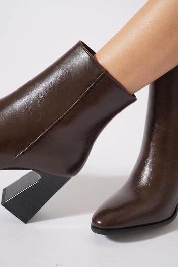 Moda Pie Serves Yan Zipper High Heeled Women's Boots Brown Wrinkled Patent Leather