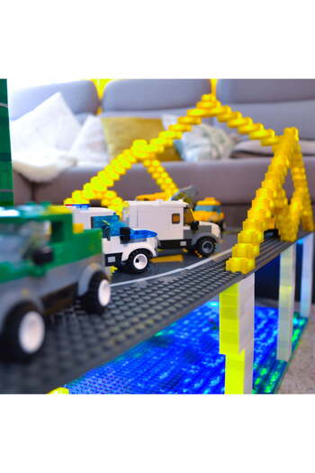 OEM Stax toy car + lego-type construction set with sounds and lights, children ages 6 years+, 8 years+
