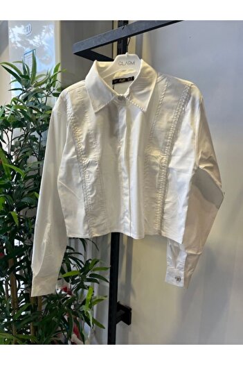 BEBE PLUS Shirt with Chain Accessories