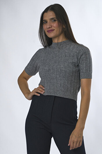 ABBRA Women's Short Sleeve Single Ribbed Sweater