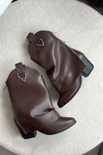 GOFFSHOES Women's Silver Cowboy Wide Toe Boots - Brown-Leather