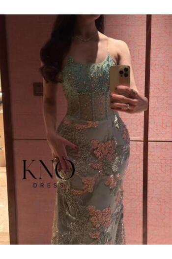 KNO Luxurious tulle dress with 3D roses and hand embroidery