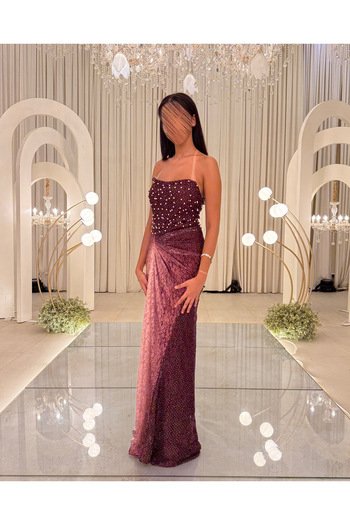 Generic Evening dress embroidered with beads and pearls in shades of burgundy and elegant pink