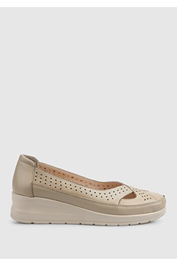 Eclipse Beige Leather Women's Shoes