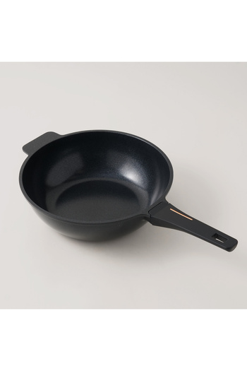 Berghoff aluminum covered wok pan 28cm, black
