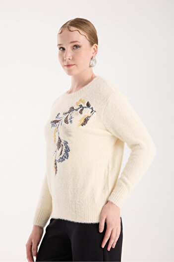 Moda Days Women's Ecru Beard Yarn Leaf Patterned Bead Embroidered Crew Neck Knitwear Sweater