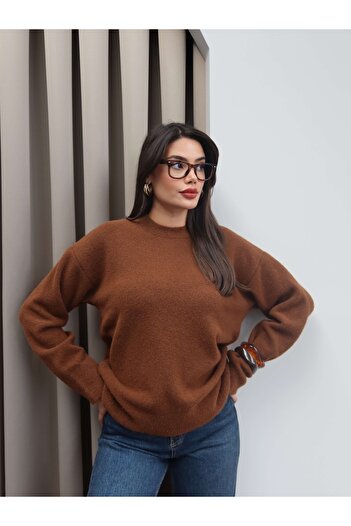 ESRAHELVACI Crew Neck Soft Textured Oversize Sweater