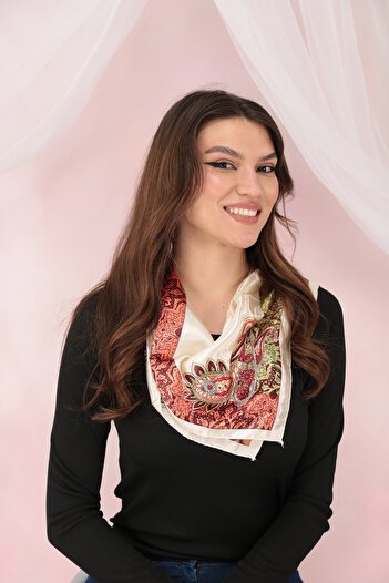 Trend Land Esarfa patrata satinata bej cu print abstract rosu-maro