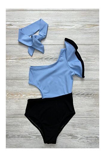 LC Waikiki Decollite Modeled Girl's Swimsuit