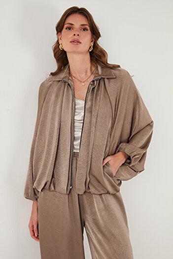Lela Oversize Klasik Yaka Yarasa Kol Fermuarlı Saten Ceket CEKET 6839584