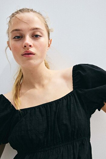 H&M Frill-trimmed dress