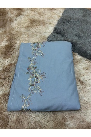 WarD Embroidered prayer shawl made of cool cotton fabric